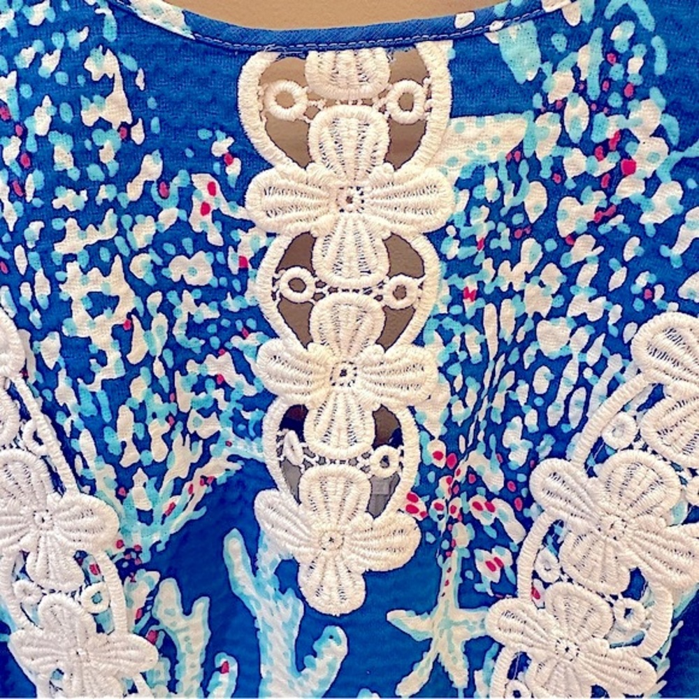 Lilly Pulitzer Blue and White Sleeveless Shift Dress - Picture 3 of 13